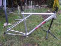 GT AVALANCHE LE Custom Butted 7005 HT rama Alu Retro Roz 57cm.