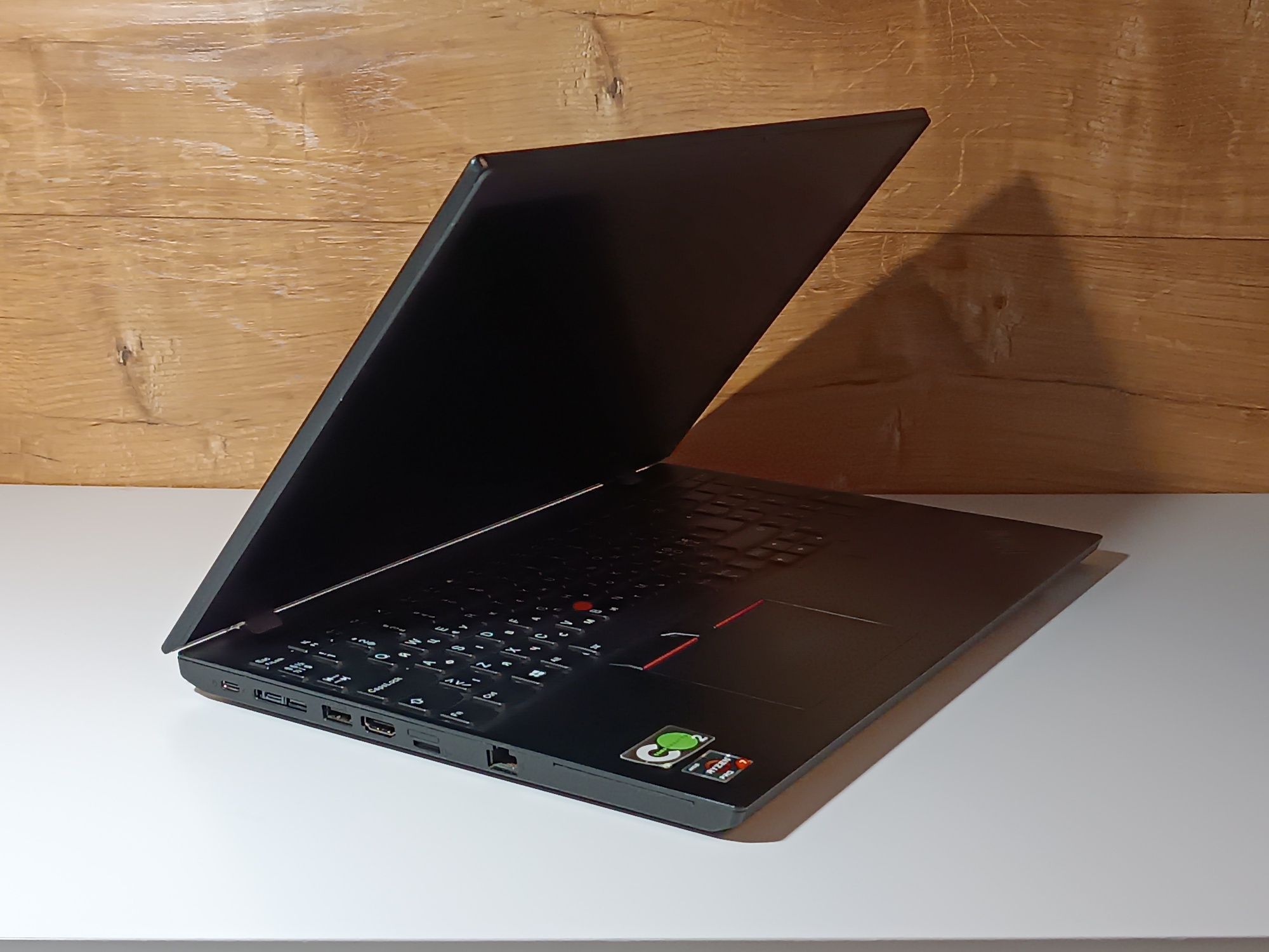 Потужний ноутбук для iT/ 15.6" FHD ips sensor/8 ядер/32 ОЗП/512 SSD