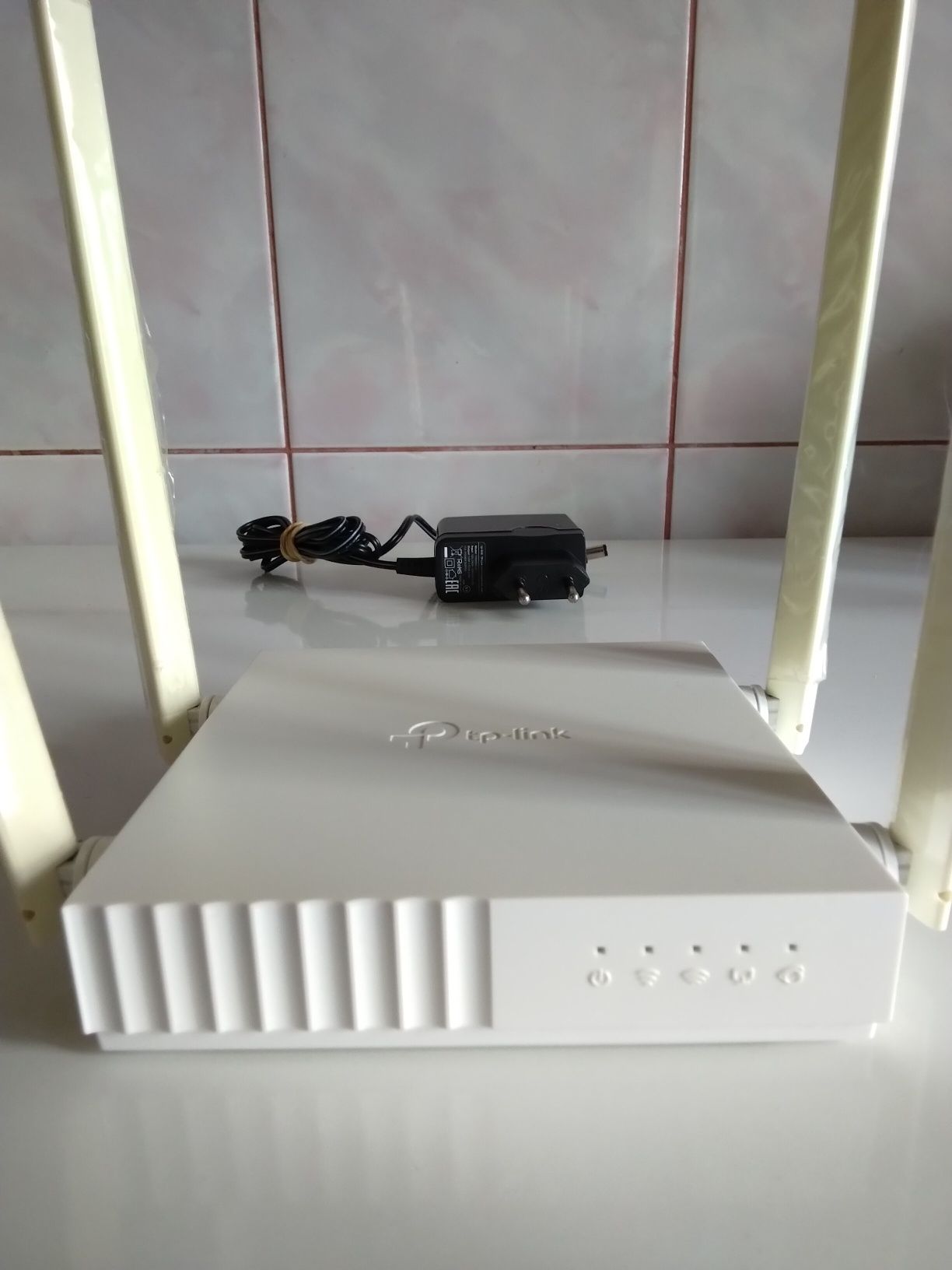 Wi-Fi роутер TP-LINK Archer C24, двохдіапазонний маршрутизатор .
