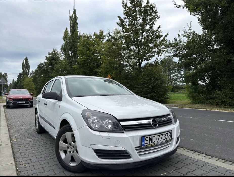 Spredam Opel Astra-H 1.7 CDTI rok 2008 Po rozzadu Klima Tempomat felgi
