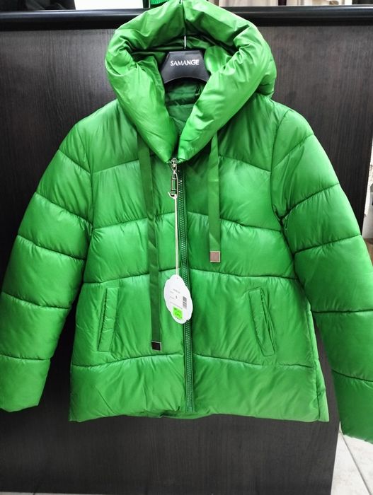 Куртка тепла нова