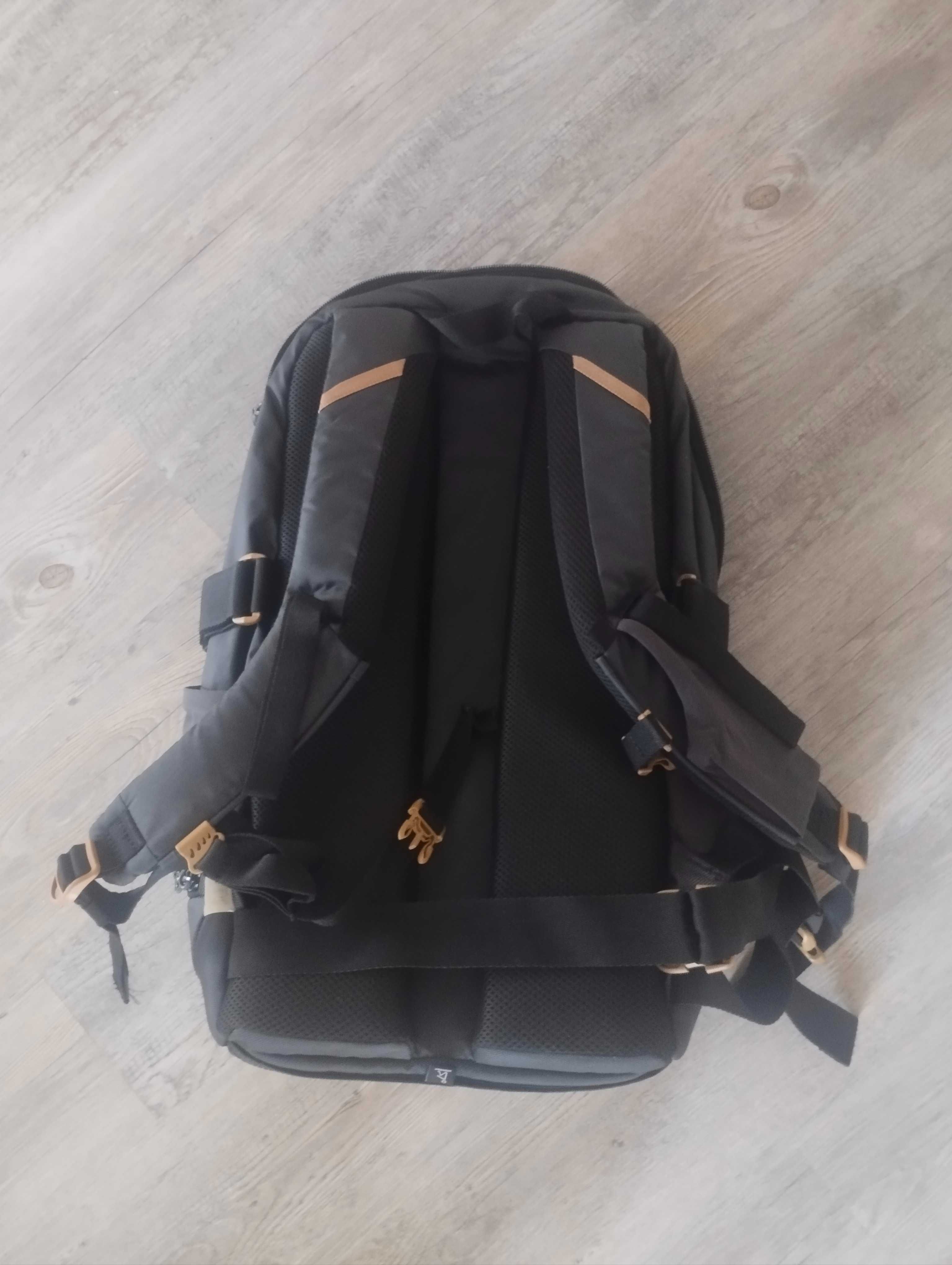 Mochila de Caminhada 30L