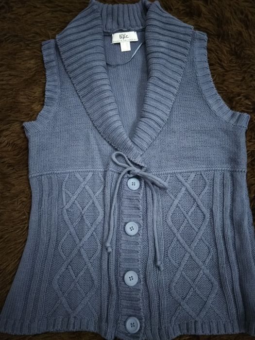 Вязаная жилетка, 50 р