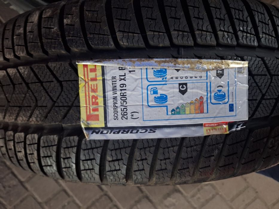 шини  265 50 19  Pirelli , нові