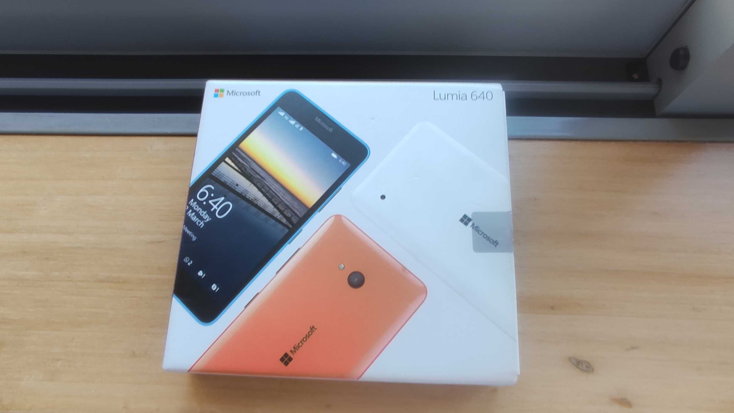 Nokia / MIcrosoft Lumia 640 DS - Completo em caixa