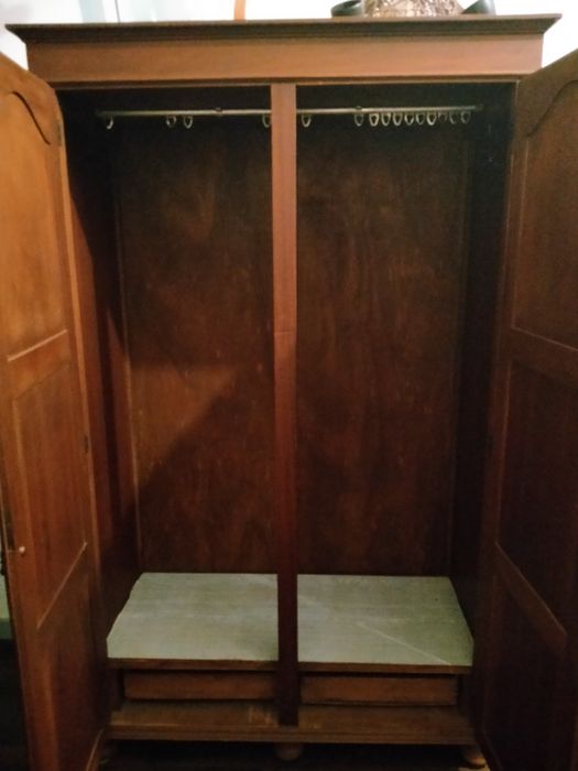 Roupeiro pára quarto