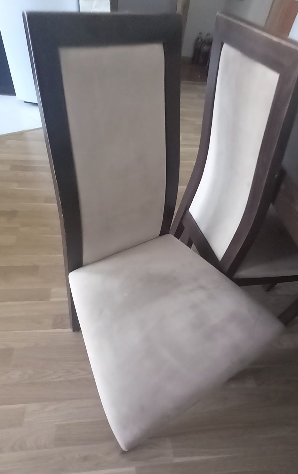 Krzesła 6 sztuk plus stół