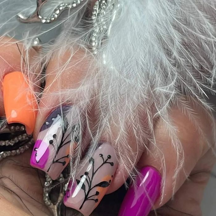 Unhas gel,verniz gel, manicure, pedicure, extensão de pestanas,etc