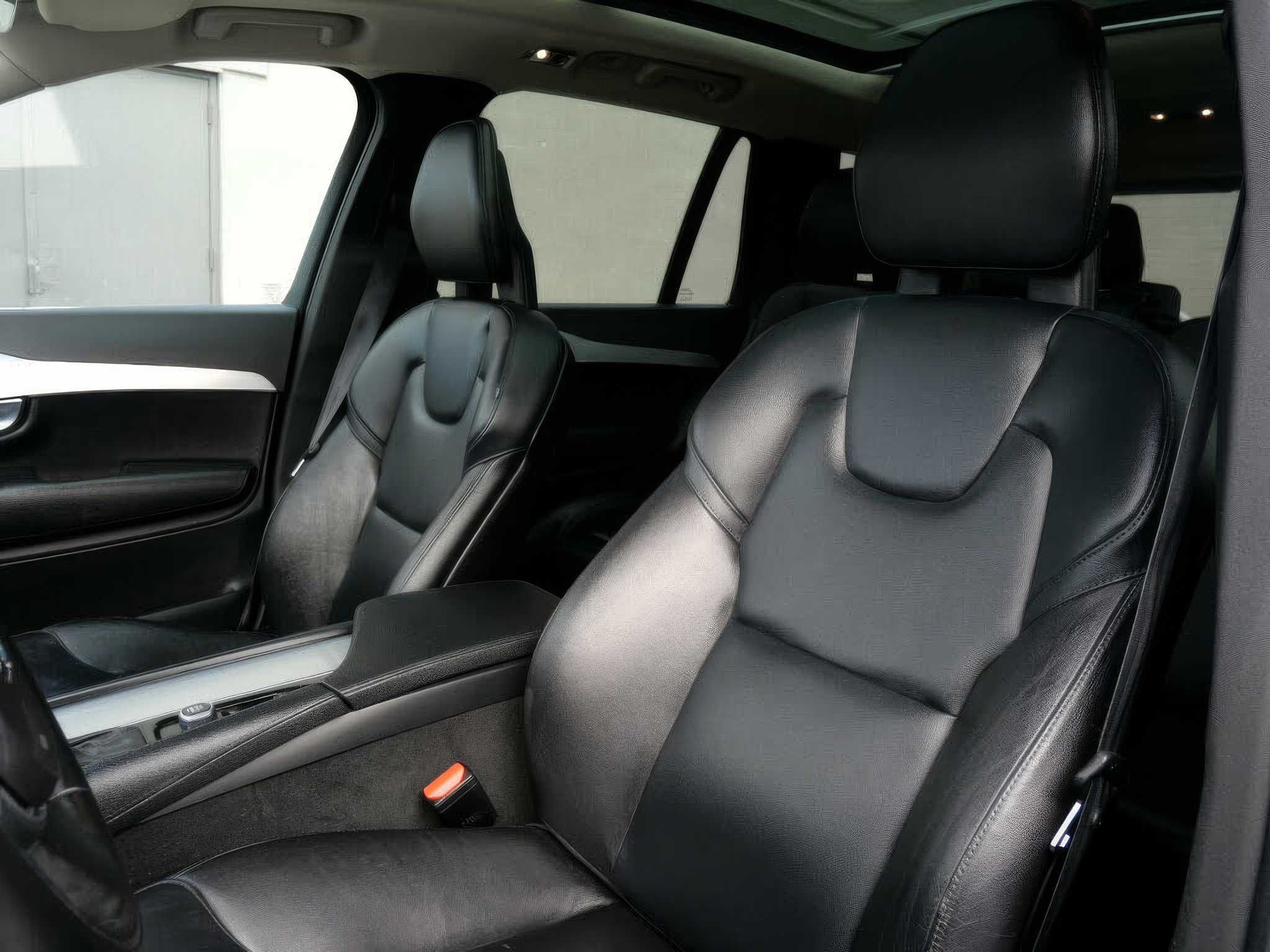 2018 Volvo XC90 T5 Momentum