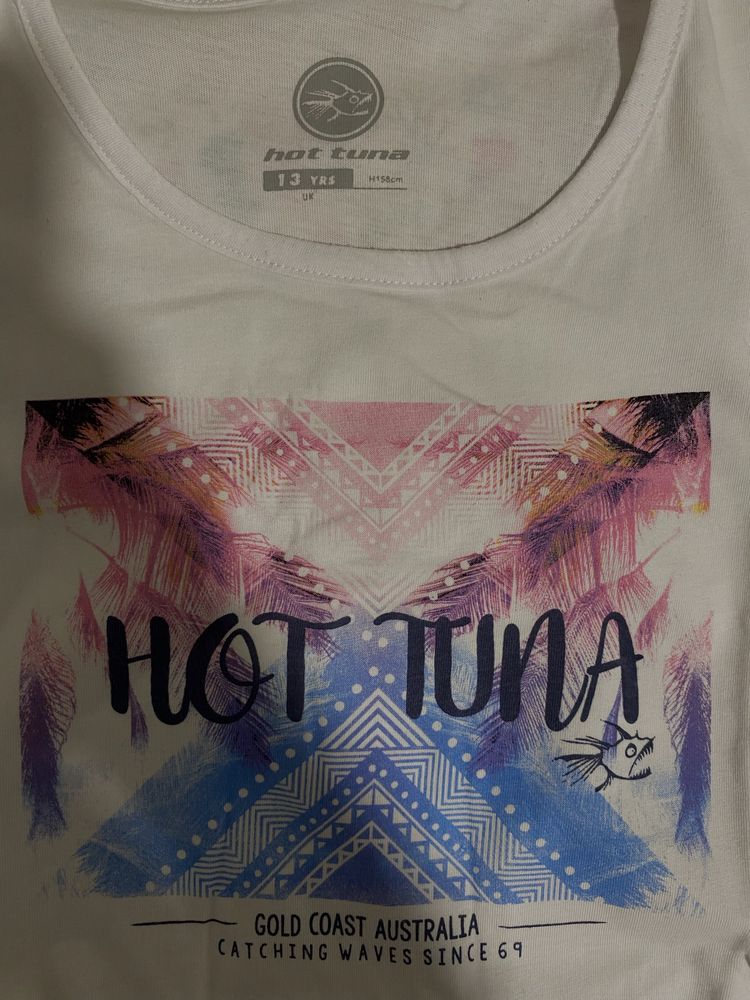 T-shirt com imagem tropical