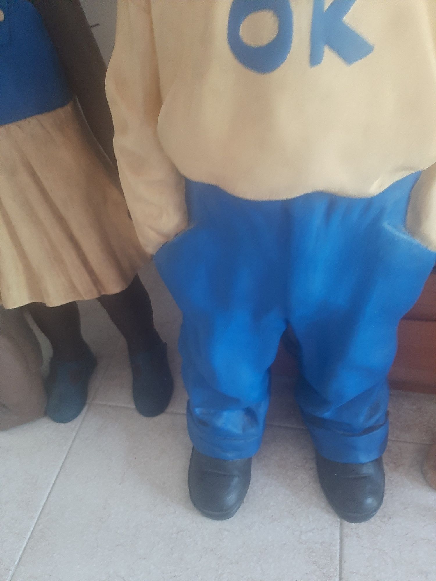 Casal de bonecos africanos em marfinito