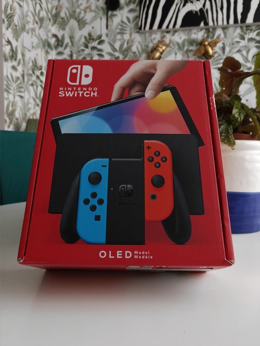 Nintendo Switch OLED – 64GB  + 512GB