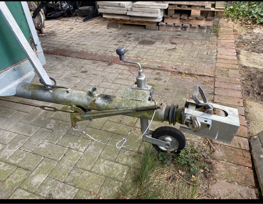 KONIARY.  Sprzedam 2 przyczepki do przewozu koni