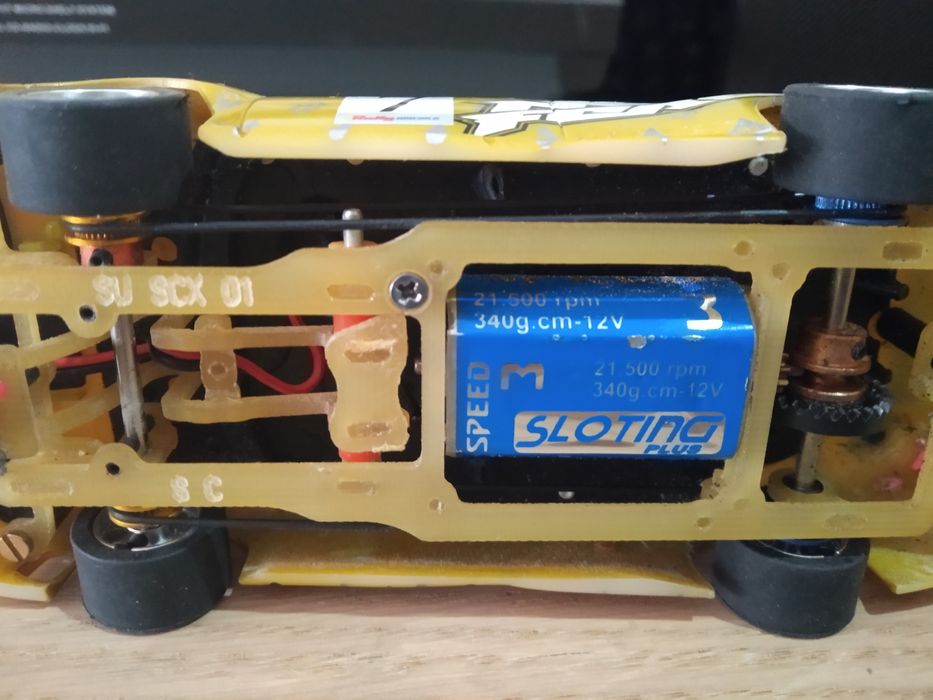 Slot Subaru Impreza  chassi fibra de vidro 4x4