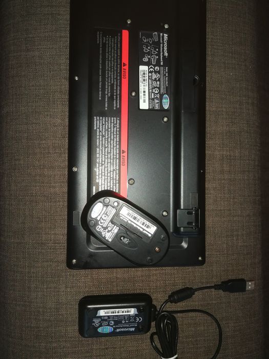 Teclado e Rato Wireless Microsoft Português Universal como novo!