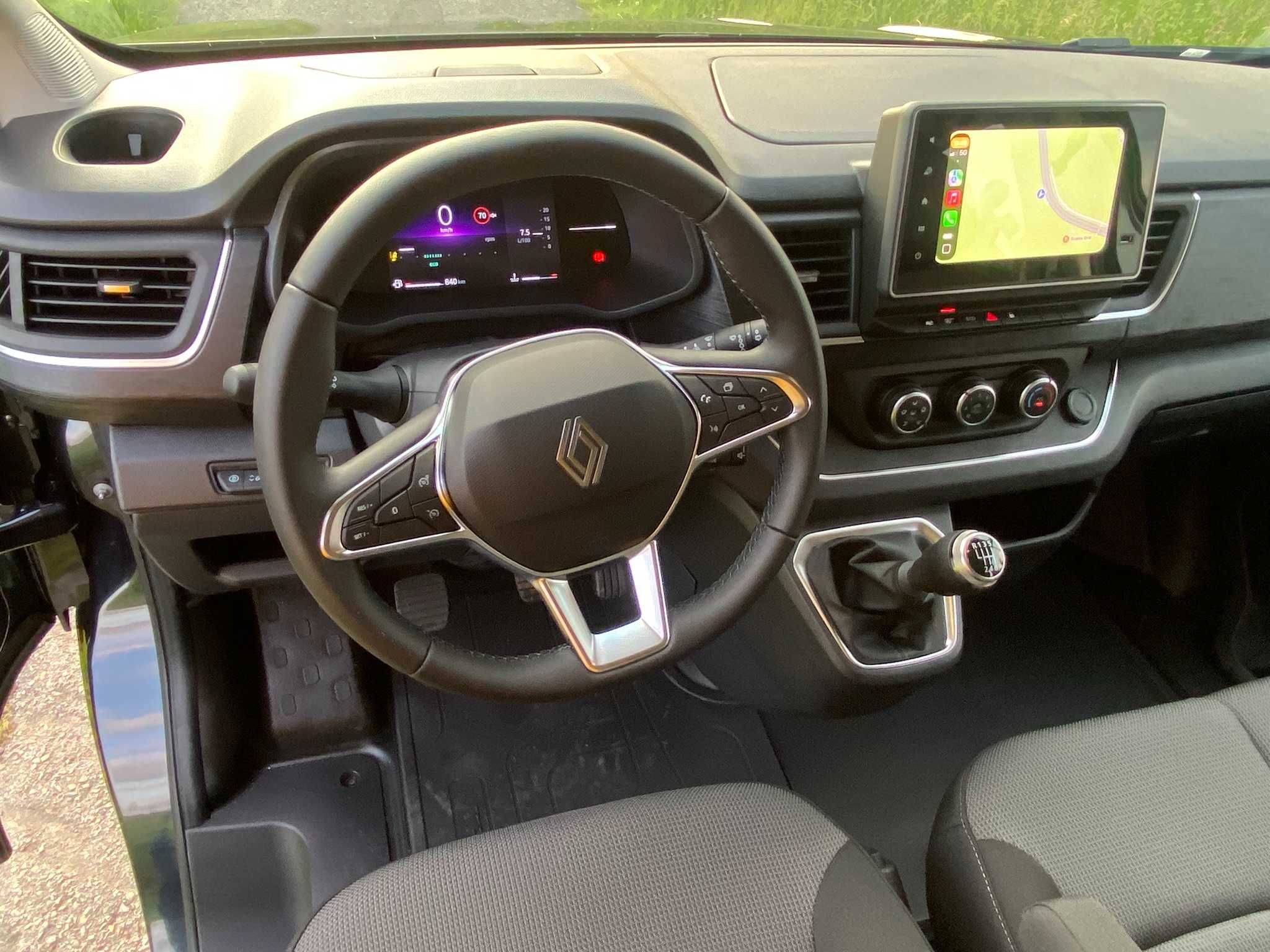 Wynajem Busów Nowy Renault Traffic 9 os. - Wolne Terminy na Wakacje
