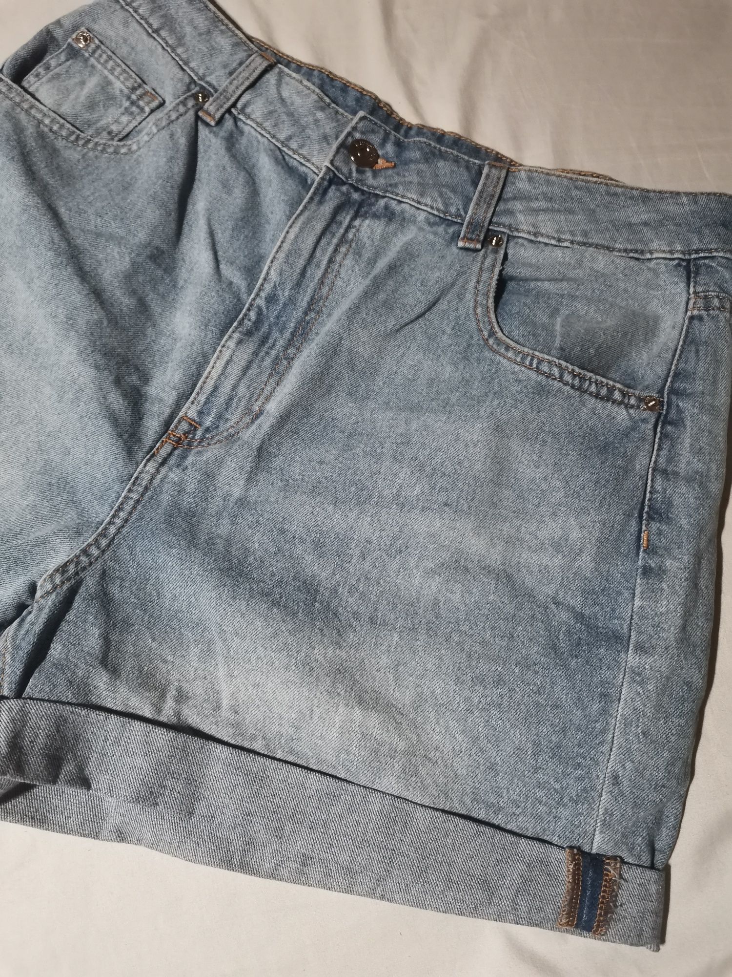 Nowe krótkie spodenki szorty jeansowe H&M 42