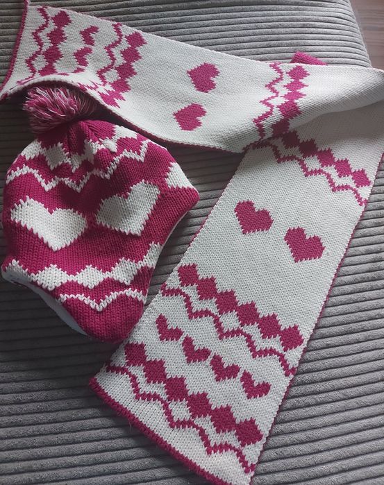 Komplet czapka szalik  4/8 lat