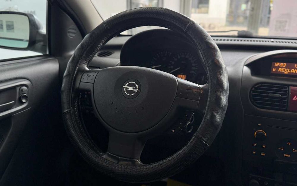 Opel Corsa 2002 рік.