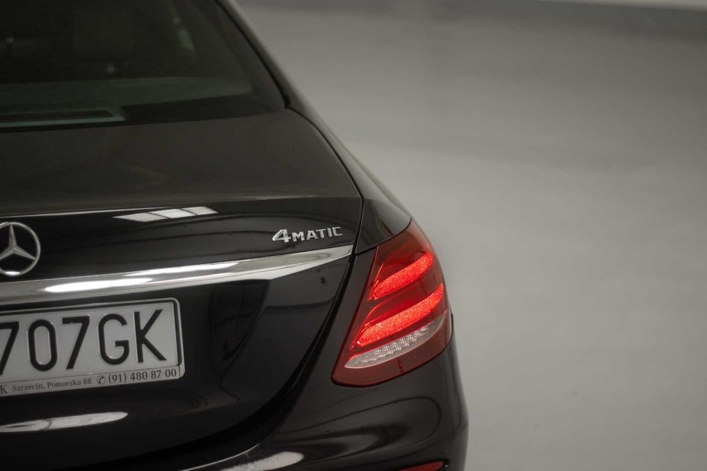 Mercedes-Benz Klasa E Mercedes-Benz E 400 4MATIC I AMG I Salon PL I