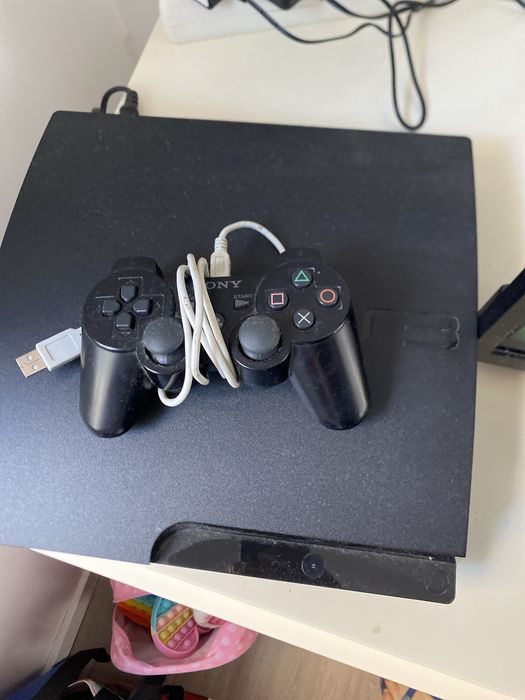 Consola ps3 um comando cinco jogos