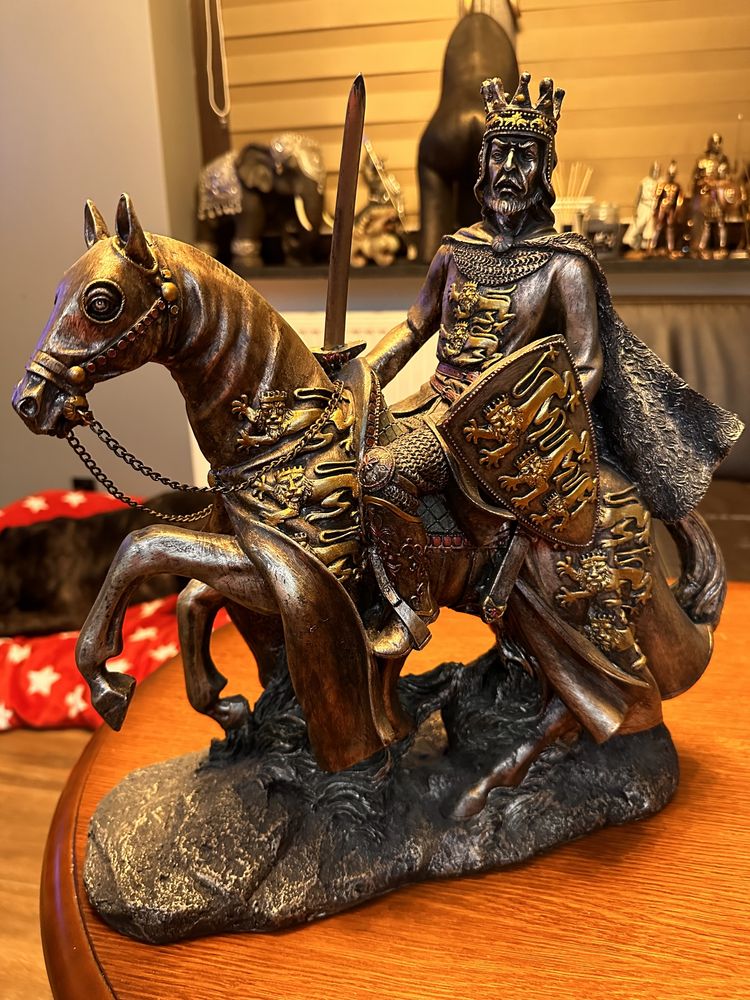 Figurka  Ryszard Lwie Serce na koniu legendarny król Anglii krzyżowiec