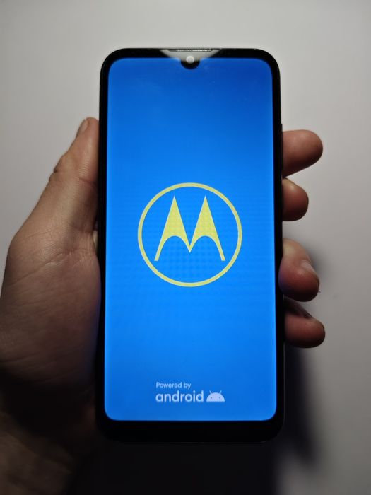 Продам телефон Motorola e6i