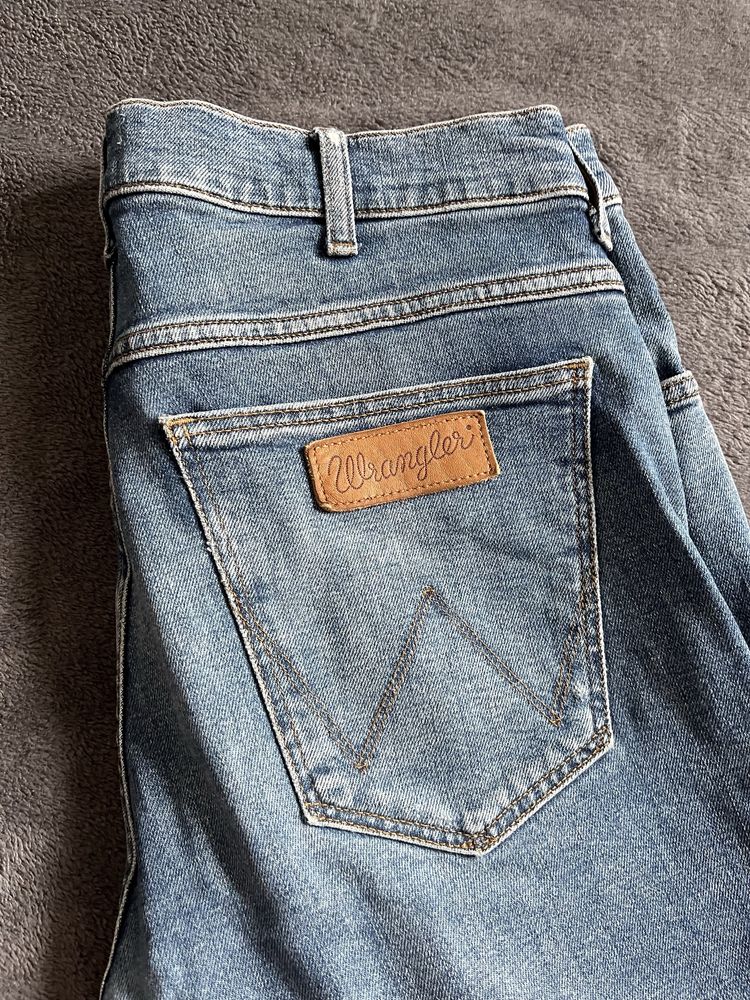 Джинси Wrangler 32
