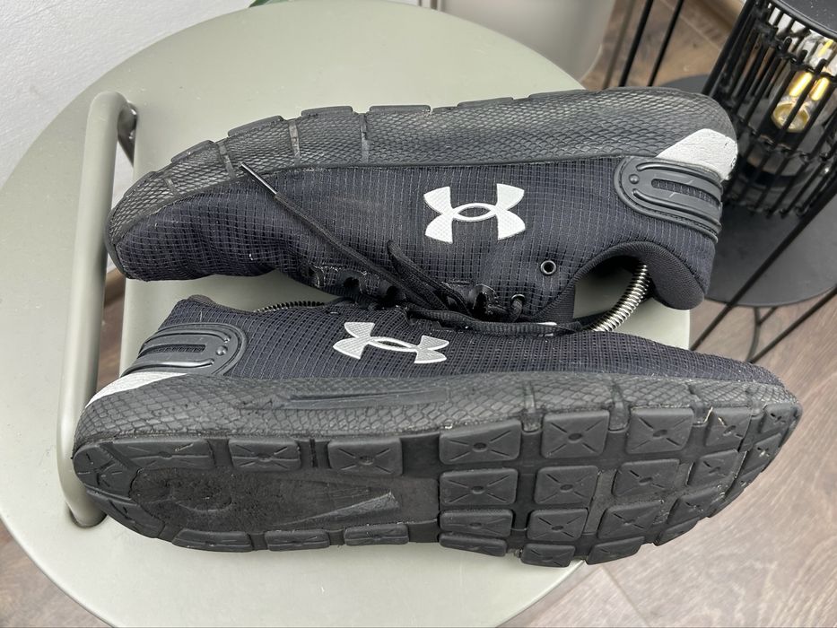 Оригінал! Кросівки Under Armour Charged 46 розмір М05178