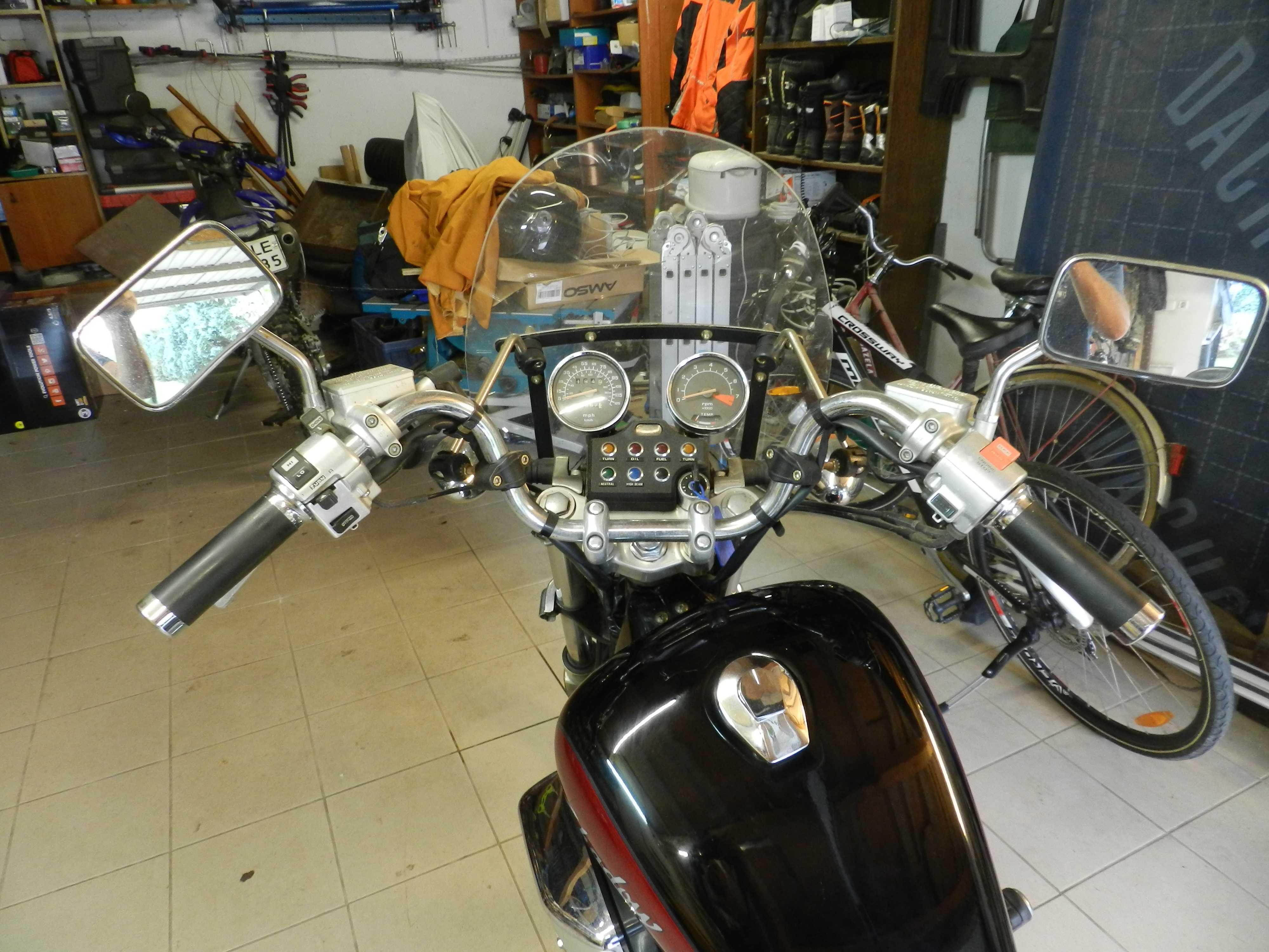 motocykl HONDA SHADOW 800