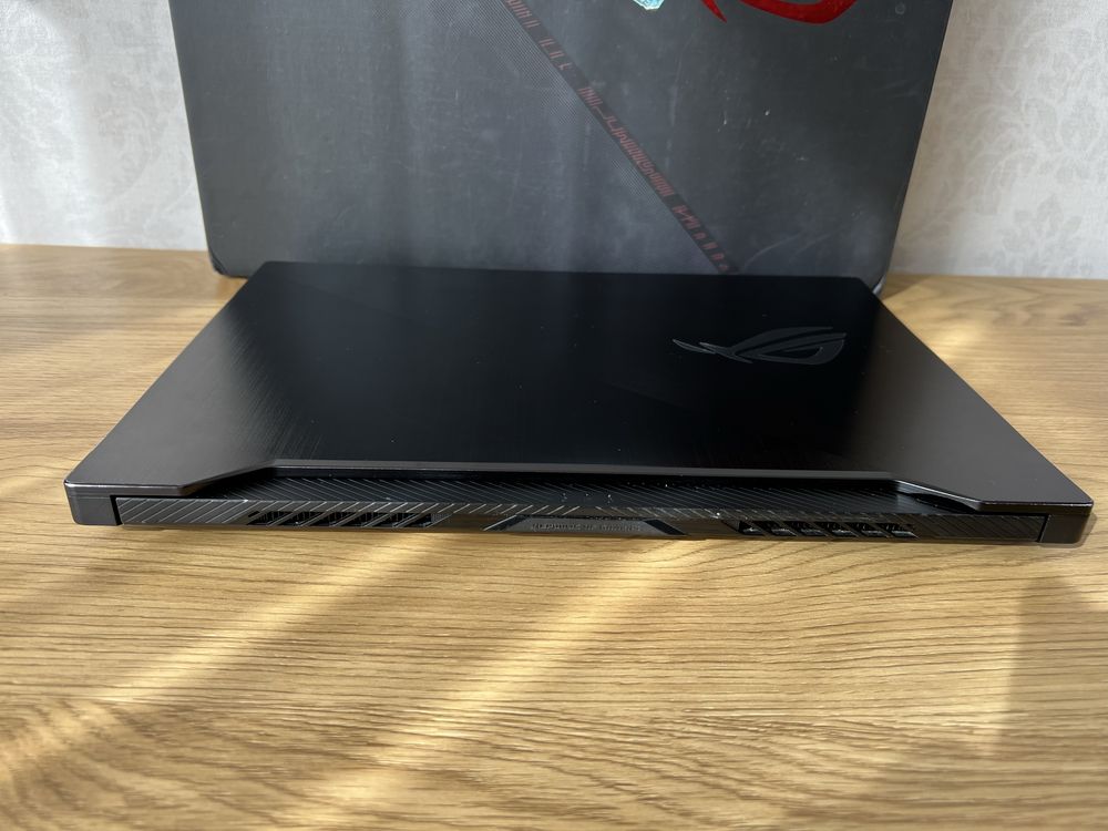 Asus ROG Zephyrus M15 GU502DU Ryzen7/ram16/ssd1TB GTX1660Ti ігровий