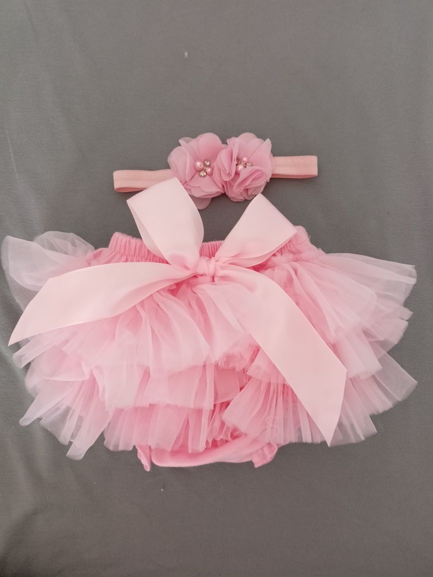 Bloomersy dla dziewczynki r 0-6 m-cy