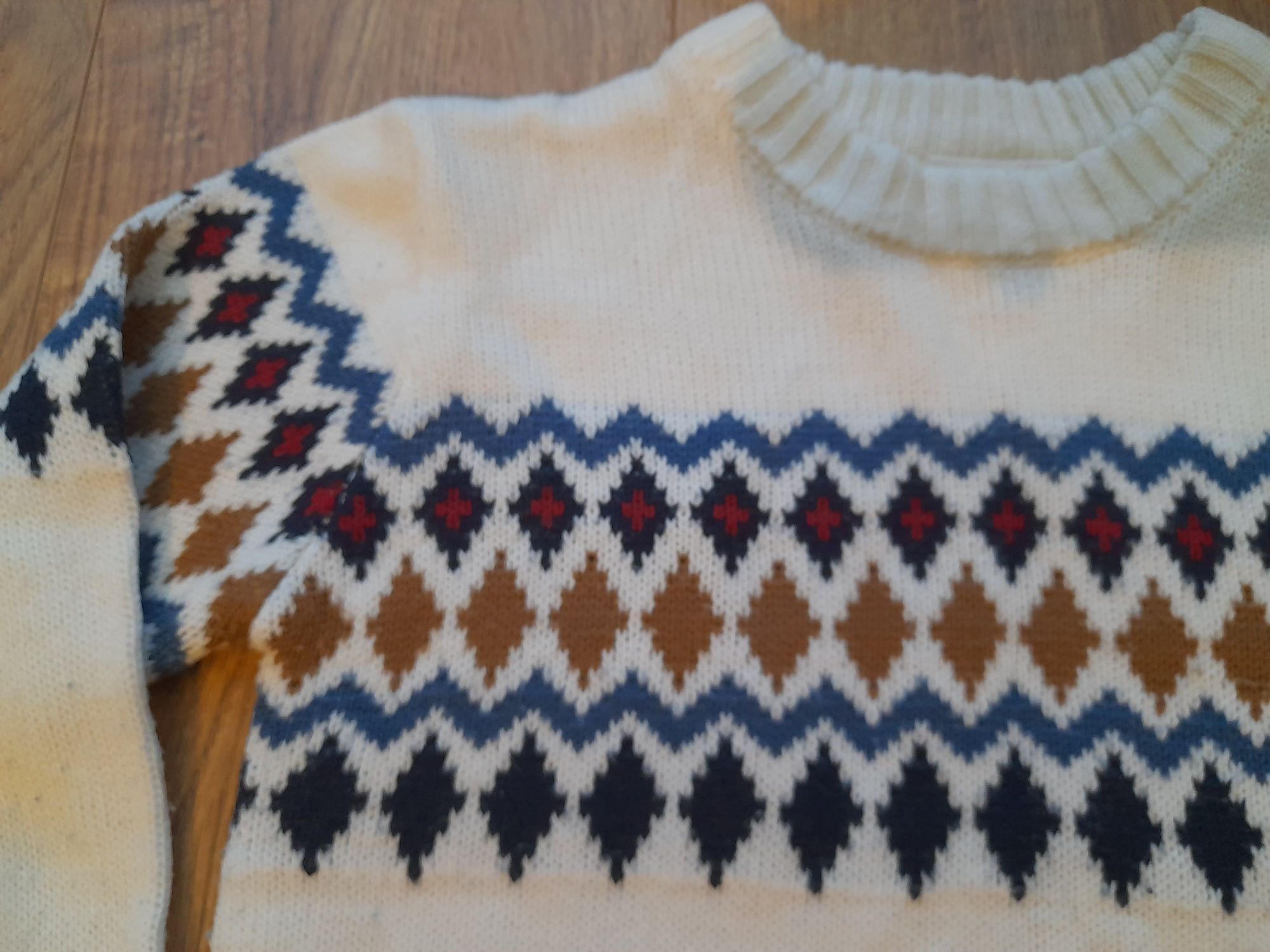 Sweter z wzorem Coccodrillo r.140 na chlopca