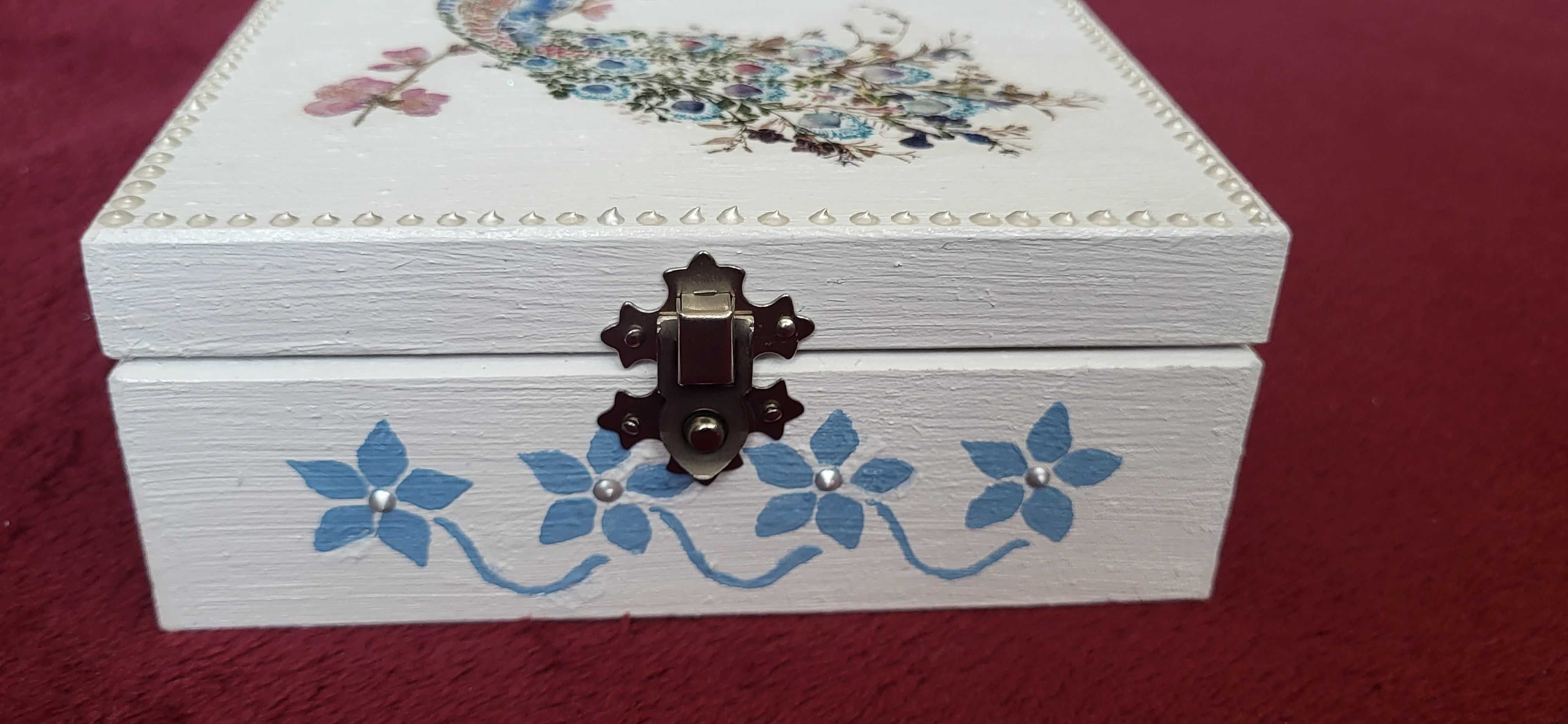 Drewniane pudełko, kasetka + świecznik - decoupage