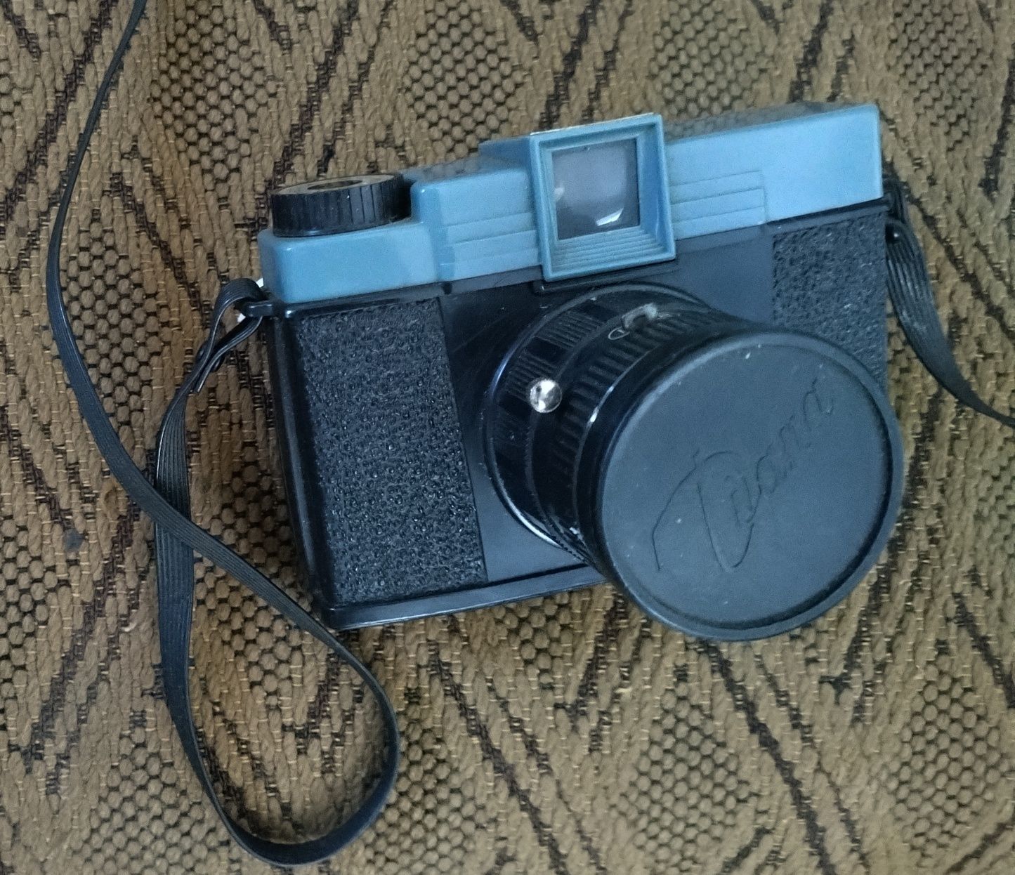 Máquina fotográfica DIANA vintage para lomofotografia