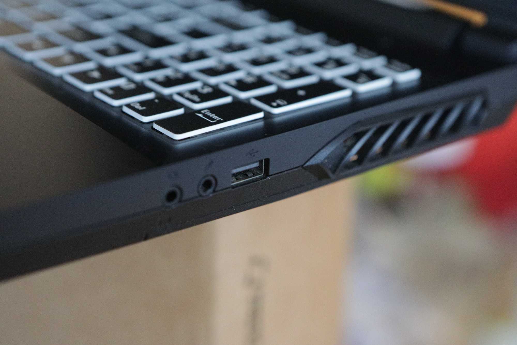 Ноутбук Dream Machines RT2070-15 (RT2070-15UA51)