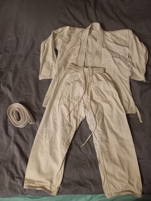 Кимоно для занятий карате