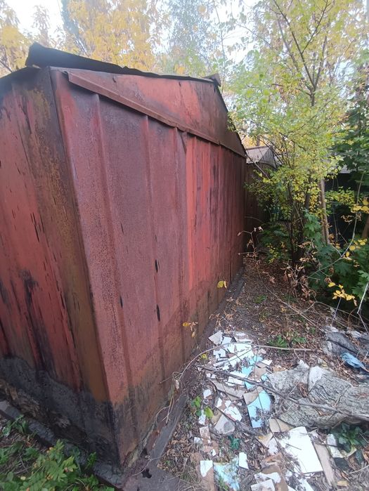 Продам металлический разборной гараж