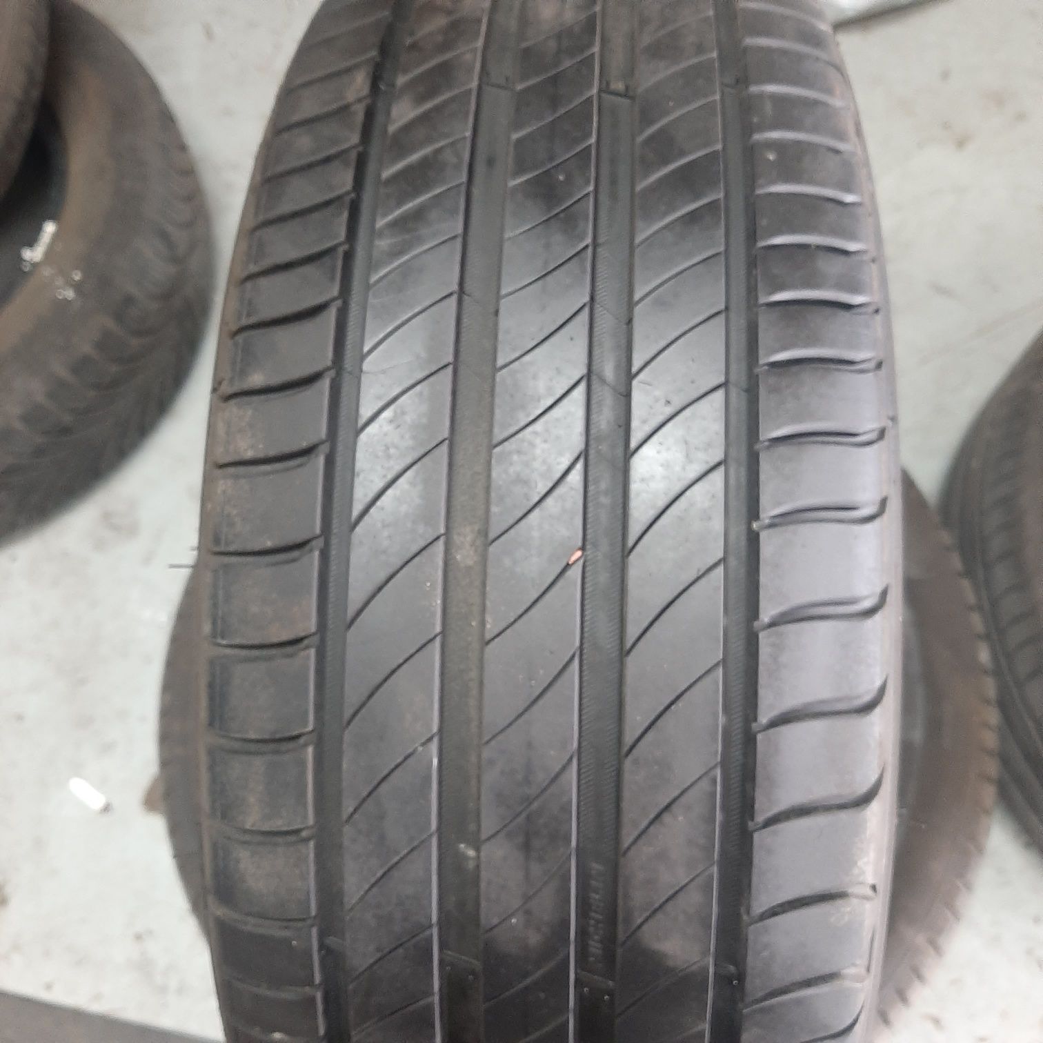 Opony Letnie Michelin 215/50R17 95W