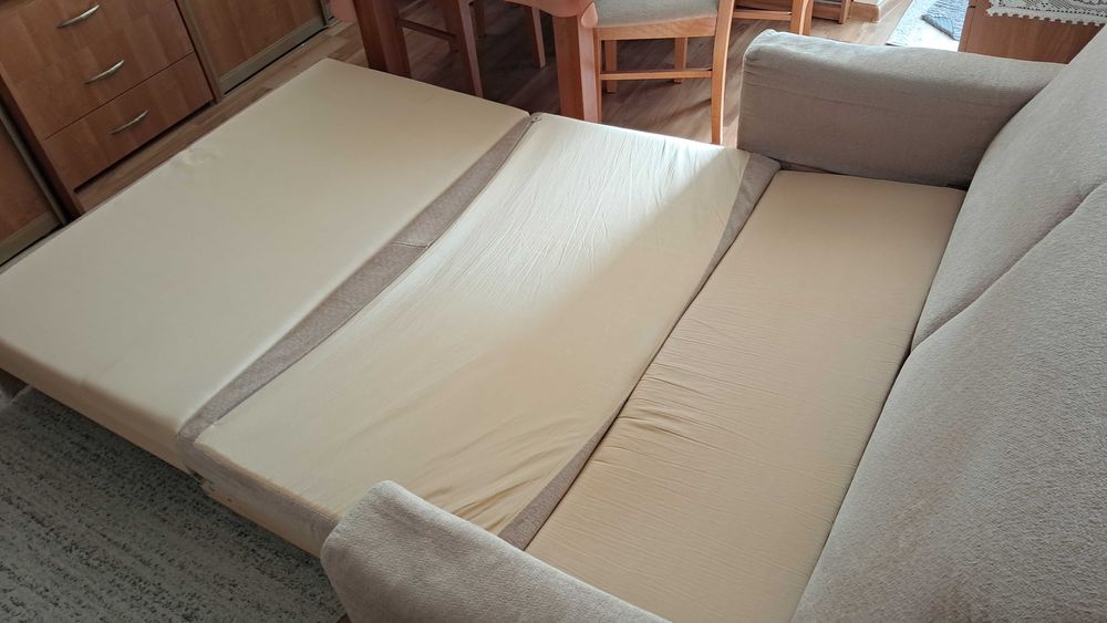 Sofa rozkładana z funkcją spania
