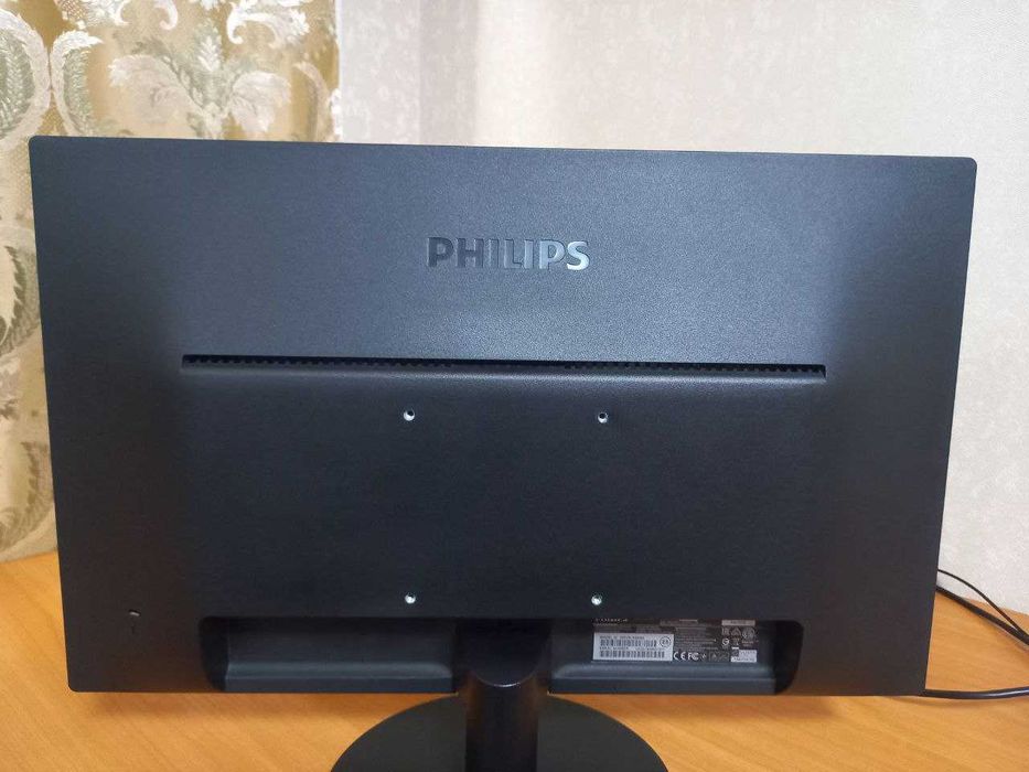 Монитор 21.5" PHILIPS 223V5L • (Full HD 1920x1080) TN • VGA • DVI