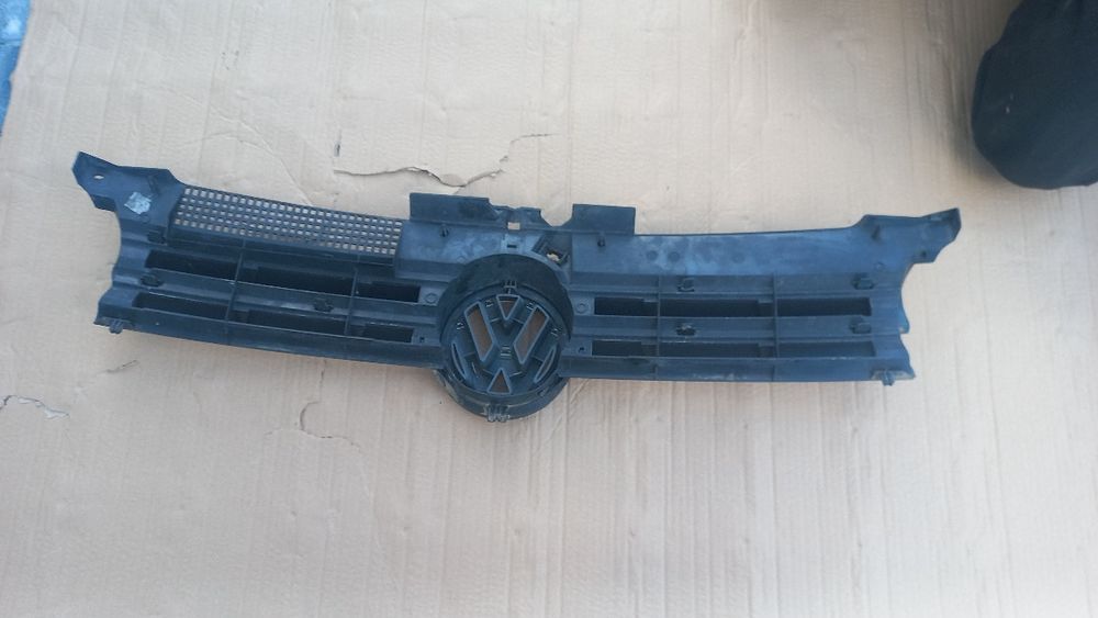 Vw golf 4 iv atrapa grill atrapka szara lc7v