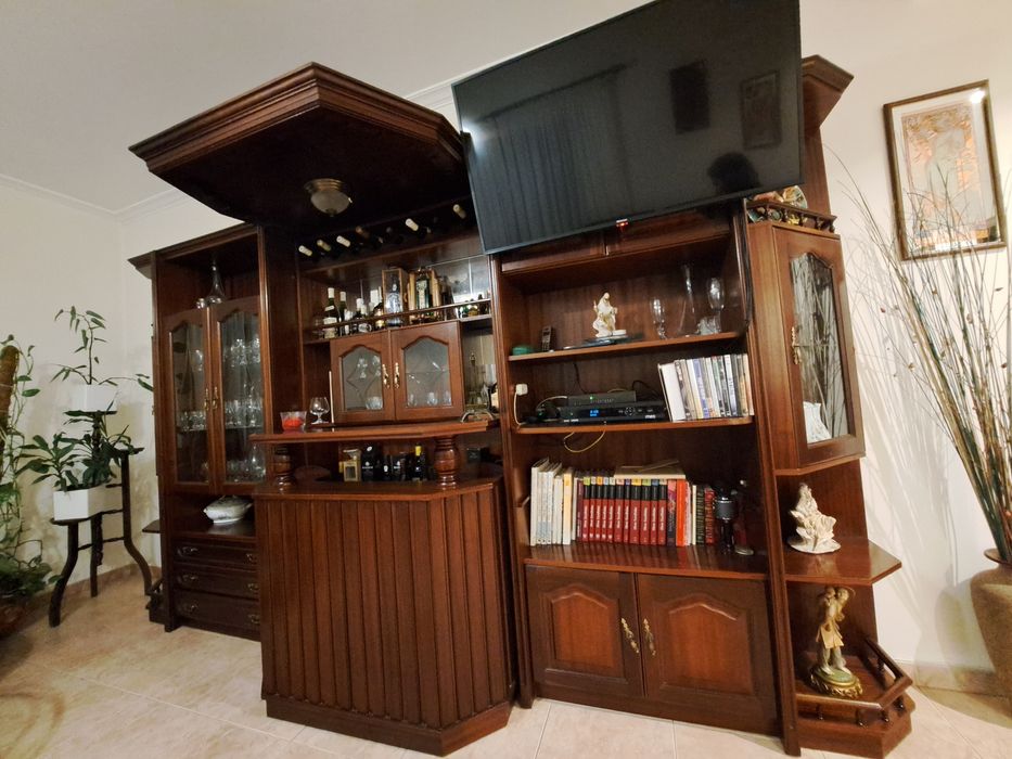 Móvel sala de estar - garrafeira