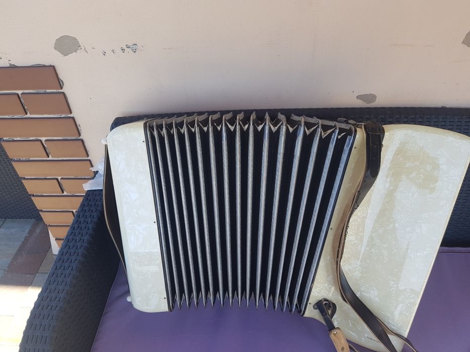 Akordeon hohner 96