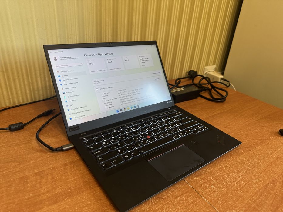 Ноутбук Lenovo X1 Carbon core i7 8gen fulhd ips 16 Озу