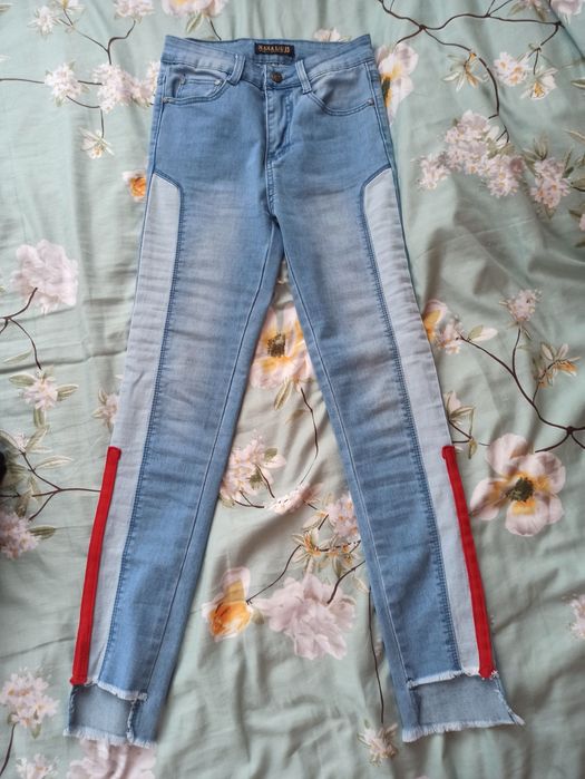 Продам джинси nana liu