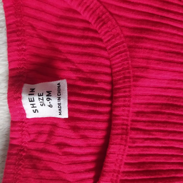 Czerwona sukienka niemowlęca, r. 6-9 m