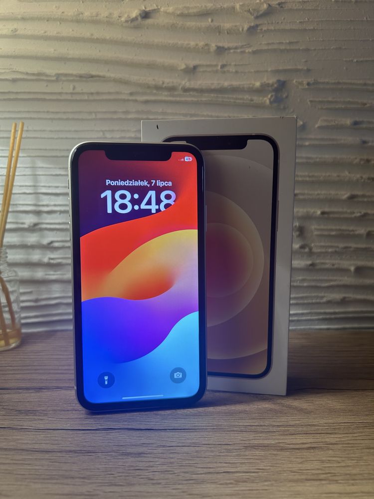 IPHONE 11 (stan bardzo dobry)