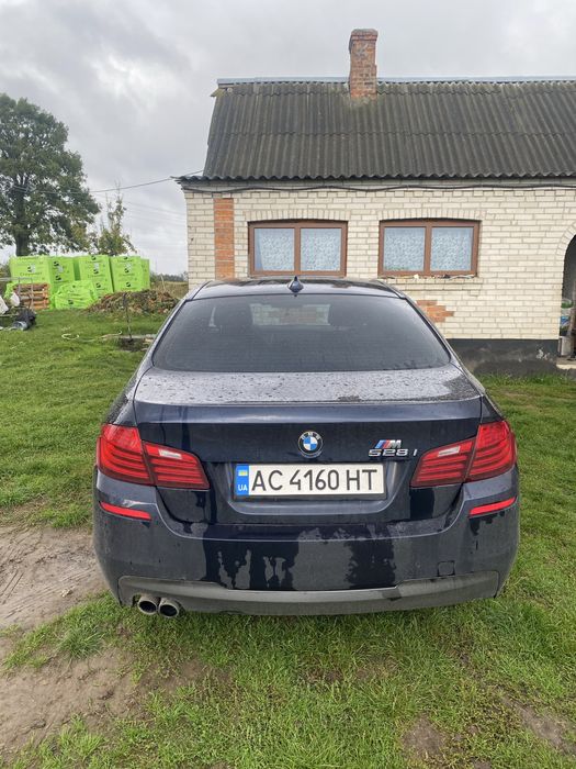 Продаю BMW F10 528i M-пакет (2014 року)