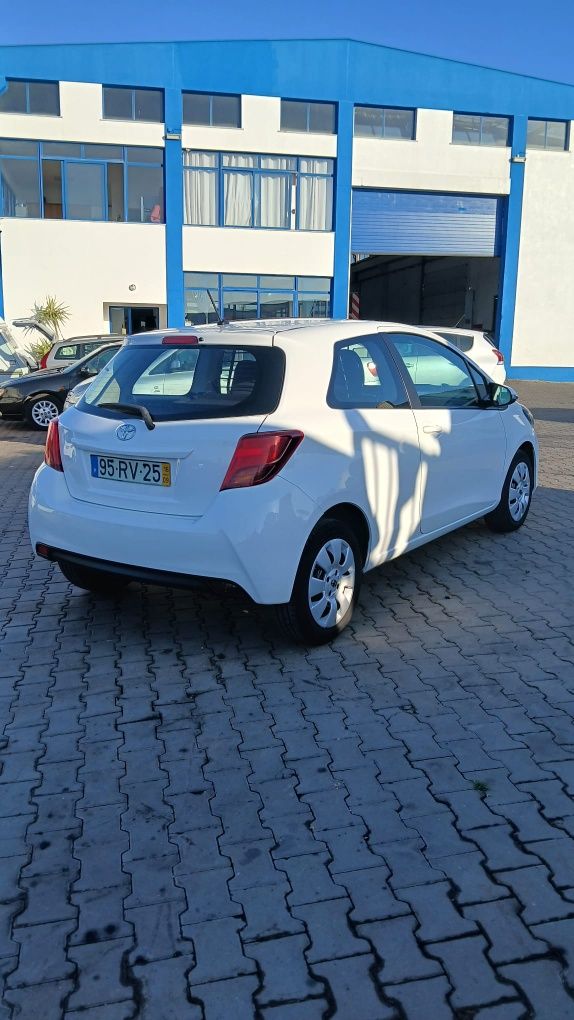 Toyota Yaris III 1.4 2016 Comercial